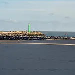 Frontaal Gelijkvloers Seaview 80m² 2 Slp Apartman Ostende