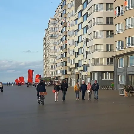 Frontaal Gelijkvloers Seaview 80m² 2 Slp Ostend