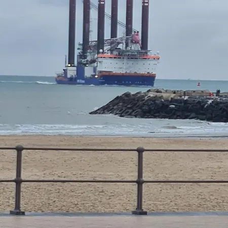 Frontaal Gelijkvloers Seaview 80m² 2 Slp Oostende