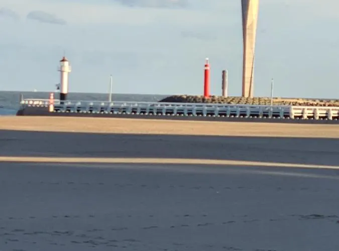 Frontaal Gelijkvloers Seaview 80m² 2 Slp Apartment