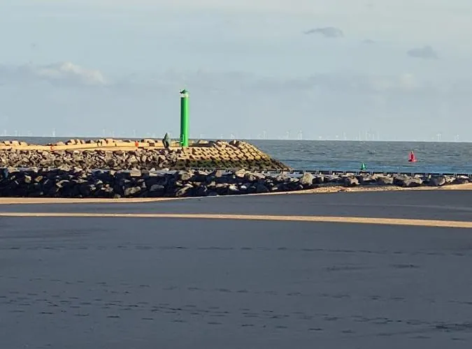 Frontaal Gelijkvloers Seaview 80m² 2 Slp Apartment Ostende